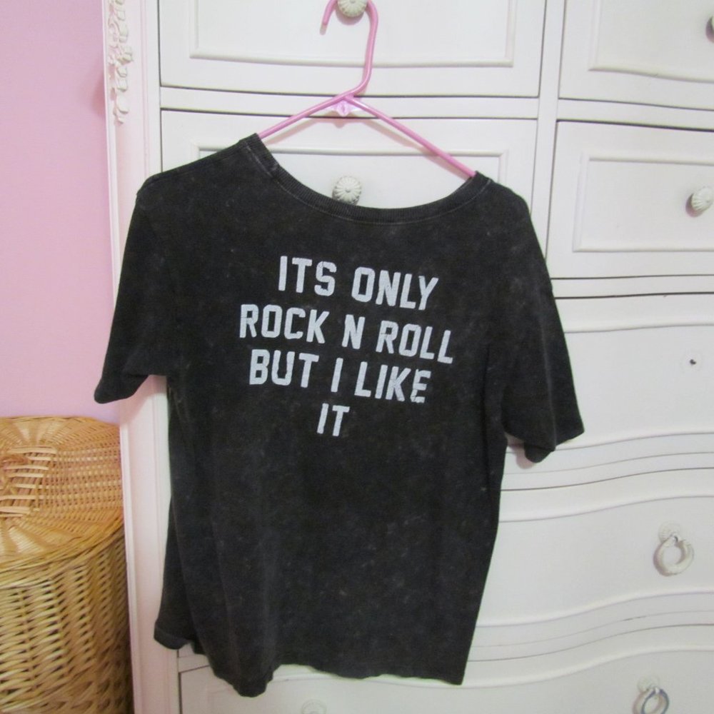 American Eagle Graphic Tee